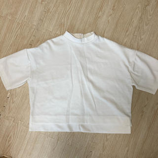 ケービーエフ(KBF)のKBF+ オーバーサイズ トップス(Tシャツ(半袖/袖なし))