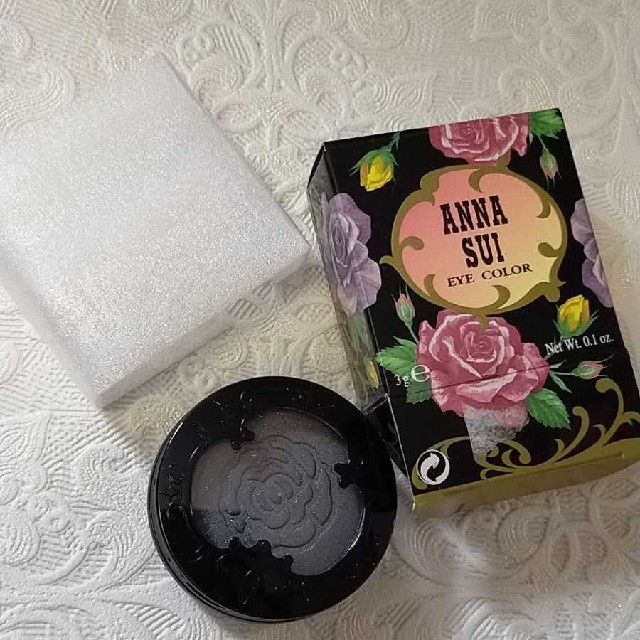 ANNA SUI(アナスイ)のANNA SUI アイカラー アイシャドウ 未使用品 コスメ/美容のベースメイク/化粧品(アイシャドウ)の商品写真