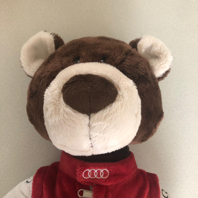 AUDI(アウディ)のアウディ audi 純正品 Audi Sportベア ぬいぐるみ アウディベア エンタメ/ホビーのおもちゃ/ぬいぐるみ(ぬいぐるみ)の商品写真