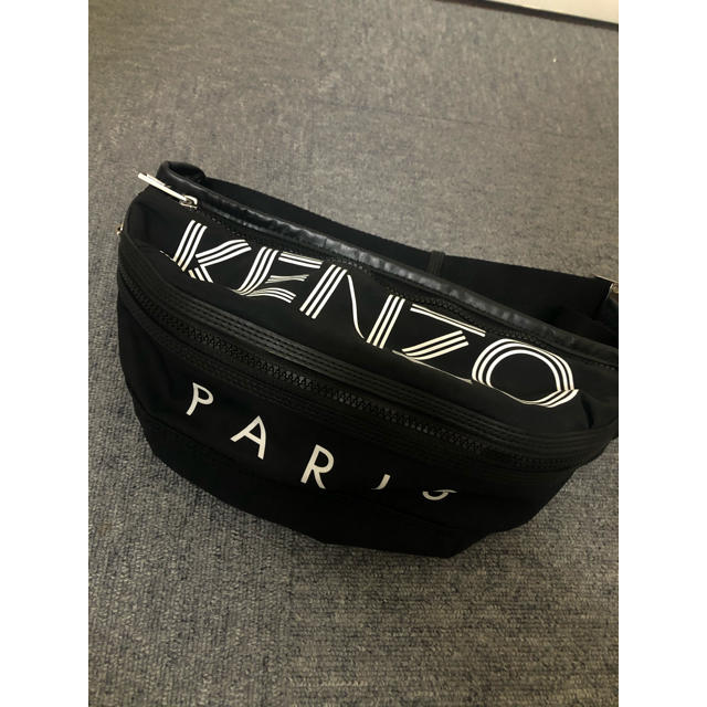 KENZO(ケンゾー)のKENZO Body Bag ケンゾー　ボディーバッグ レディースのバッグ(ボディバッグ/ウエストポーチ)の商品写真