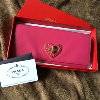 プラダ(PRADA)のPRADA 即決価格 長財布(財布)