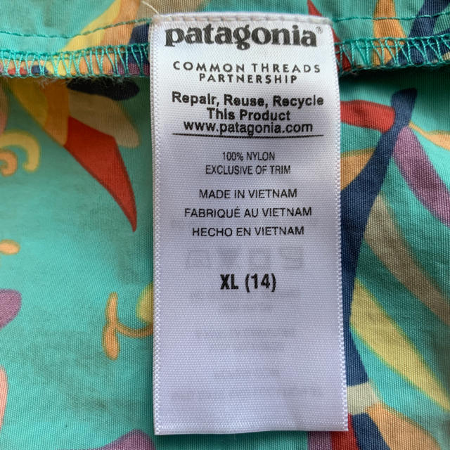 patagonia(パタゴニア)のパタゴニア　キッズ　XL ジャケット　アウトドア キッズ/ベビー/マタニティのキッズ服女の子用(90cm~)(ジャケット/上着)の商品写真