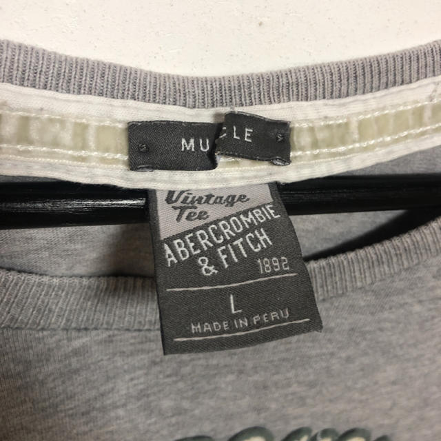 Abercrombie&Fitch(アバクロンビーアンドフィッチ)の希少 VINTAGE タグ【超定番】アバクロ☆ビックロゴデザイン半袖Tシャツ メンズのトップス(Tシャツ/カットソー(半袖/袖なし))の商品写真