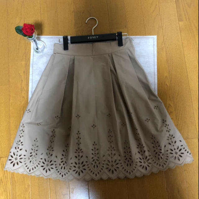 FOXEY(フォクシー)のフォクシー  ブロッサムスカート レディースのスカート(ひざ丈スカート)の商品写真