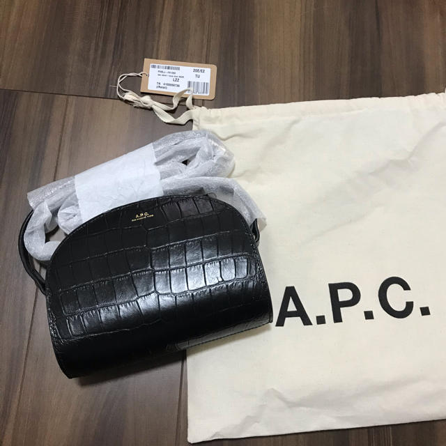 在庫1点のみ！　apc クロコ　ミニ　ハーフムーン　バッグ　黒