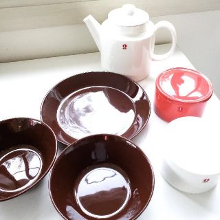 イッタラ(iittala)の廃盤プルネッカ&茶のティーマ含むイッタラセット(食器)