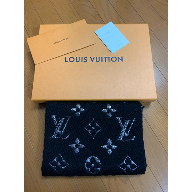 LOUIS VUITTON(ルイヴィトン)のルイヴィトン　マフラー　ロゴマニア メンズのファッション小物(マフラー)の商品写真