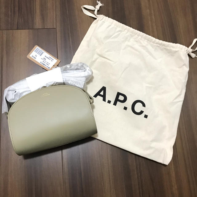 新品未使用　apc ハーフムーン　ミニ