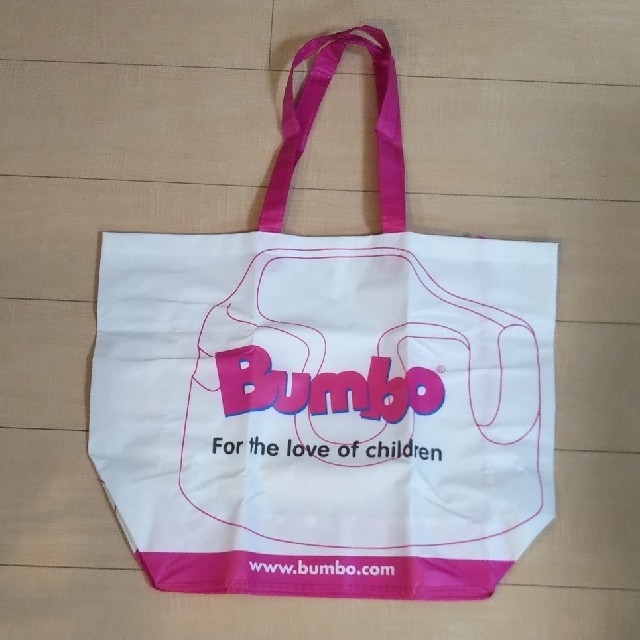 Bumbo(バンボ)の【未使用】Bumbo バッグ キッズ/ベビー/マタニティのキッズ/ベビー/マタニティ その他(その他)の商品写真