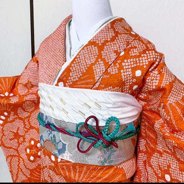 すぅ様専用!《総絞り》超レトロモダン!オレンジ総絞り振袖(フル