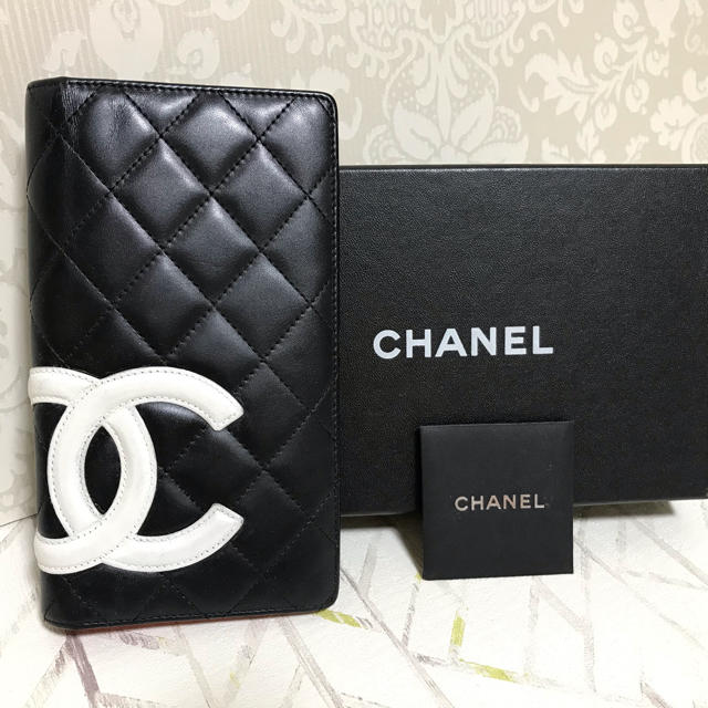 CHANEL カンボンライン　二つ折り長財布　（黒×白）