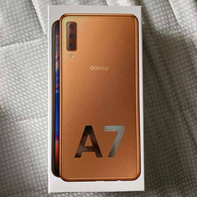 スマートフォン/携帯電話【新品未開封】galaxy a7 64GB ゴールド