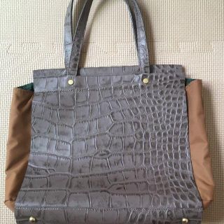 【さくら様専用】クロコダイル調バッグ&無印ファンデーション(ハンドバッグ)