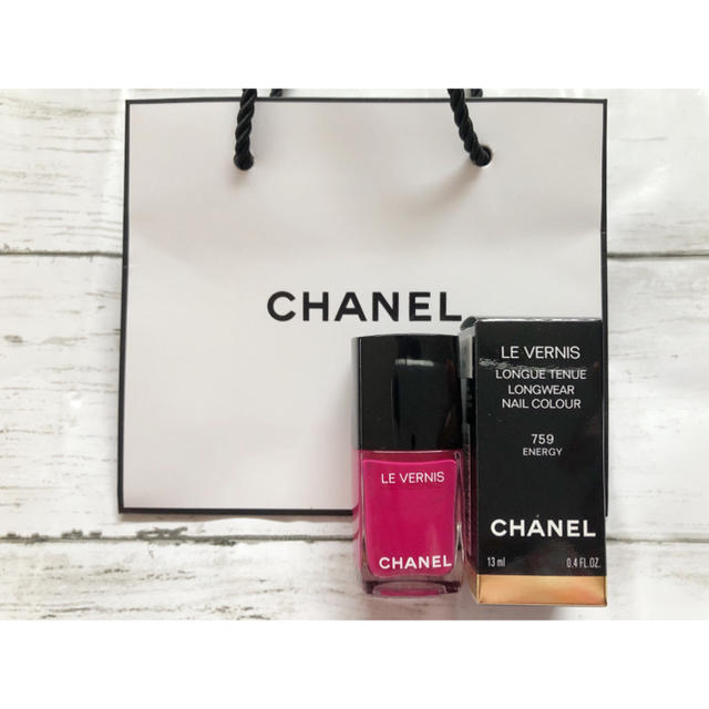 CHANEL(シャネル)のCHANEL ヴェルニロングトゥニュ 759 コスメ/美容のネイル(マニキュア)の商品写真