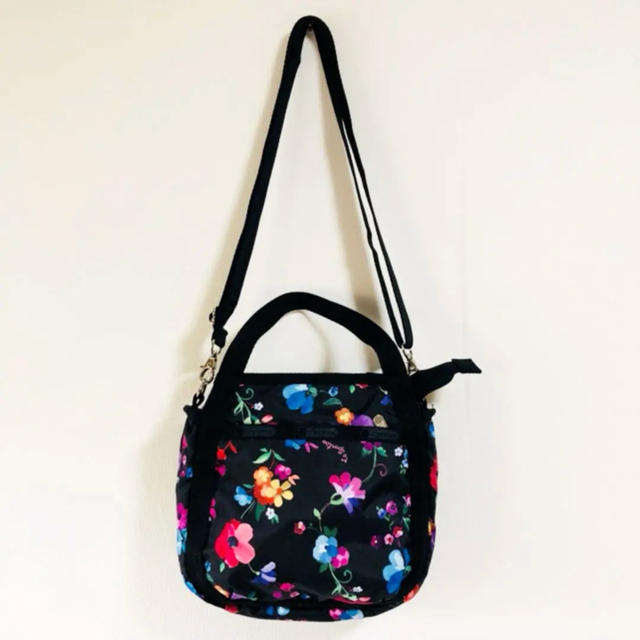 LeSportsac(レスポートサック)のももさま専用⭐️カラフルな花柄が素敵‼️❤️Lesportsac レディースのバッグ(ショルダーバッグ)の商品写真