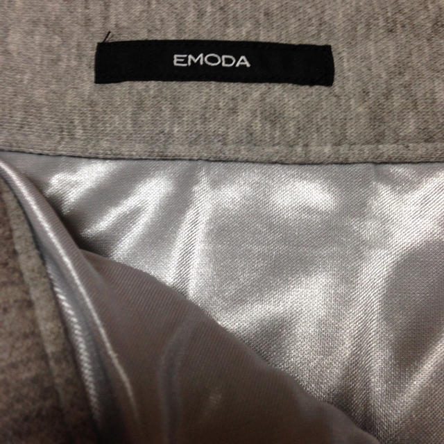 EMODA(エモダ)のEMODAプリーツスカート レディースのスカート(ひざ丈スカート)の商品写真