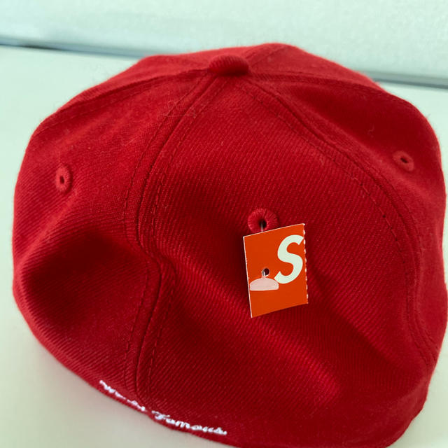 Supreme(シュプリーム)の未使用　Supreme newera box logo metallic box メンズの帽子(キャップ)の商品写真