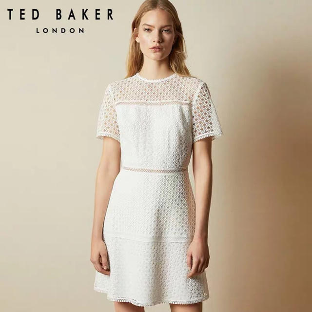 ❤️ ☆【新作】Ted Baker 白ひざワンピース 新品 ❤️ ☆【新作】Ted Baker 白ひざワンピース 新品