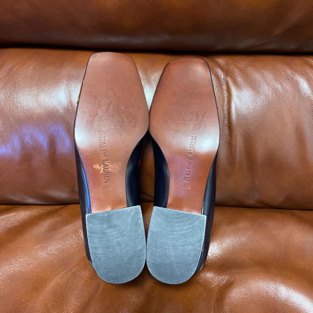 Ralph Lauren(ラルフローレン)の⭕️良品⭕️ラルフローレン⭕️レディース ⭕️パンプス⭕️ブラック×ゴールド レディースの靴/シューズ(ハイヒール/パンプス)の商品写真