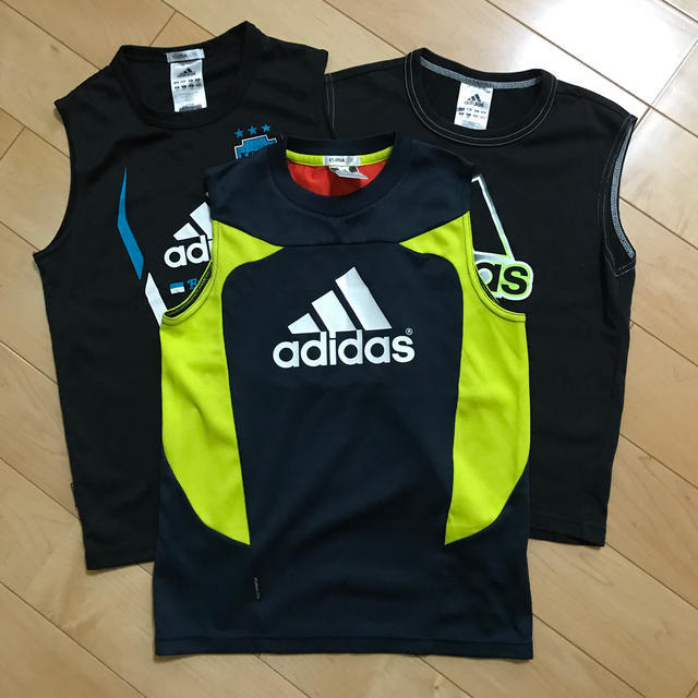 adidas(アディダス)のキッズノースリーブadidas 3枚組 140cm  キッズ/ベビー/マタニティのキッズ服男の子用(90cm~)(Tシャツ/カットソー)の商品写真