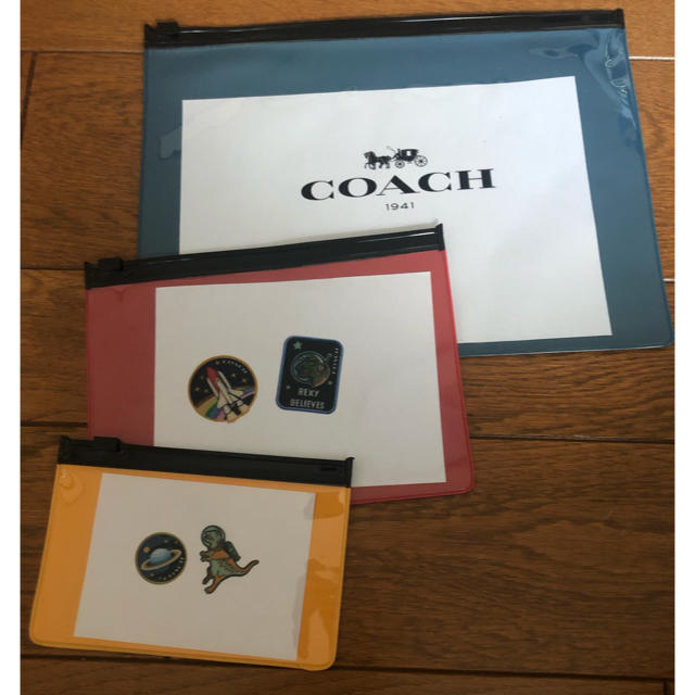 COACH(コーチ)のcoach  スライダーケース　新品　未使用　MENSNON-NO雑誌付録 インテリア/住まい/日用品の文房具(ファイル/バインダー)の商品写真