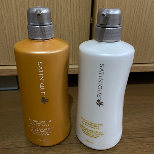 Amway(アムウェイ)のスムースモイスチャーシャンプー、コンディショナー コスメ/美容のヘアケア/スタイリング(シャンプー/コンディショナーセット)の商品写真