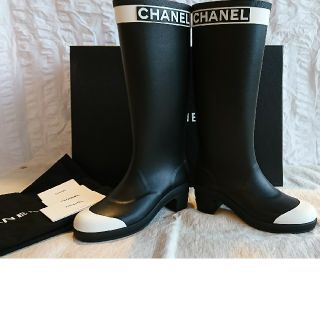 シャネル(CHANEL)のCHANEL・新品・レイン ブーツ黒白37・シャネル 長靴 ラバー(レインブーツ/長靴)