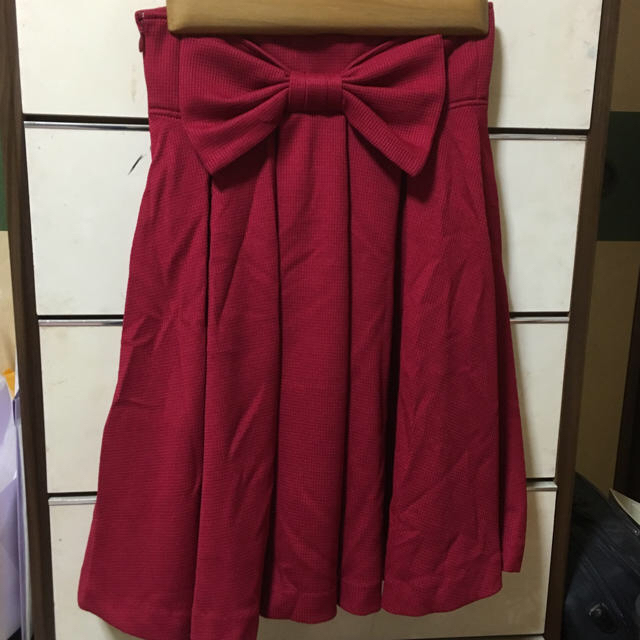 CECIL McBEE(セシルマクビー)のセシルマクビー☆バックリボンスカート レディースのスカート(ひざ丈スカート)の商品写真
