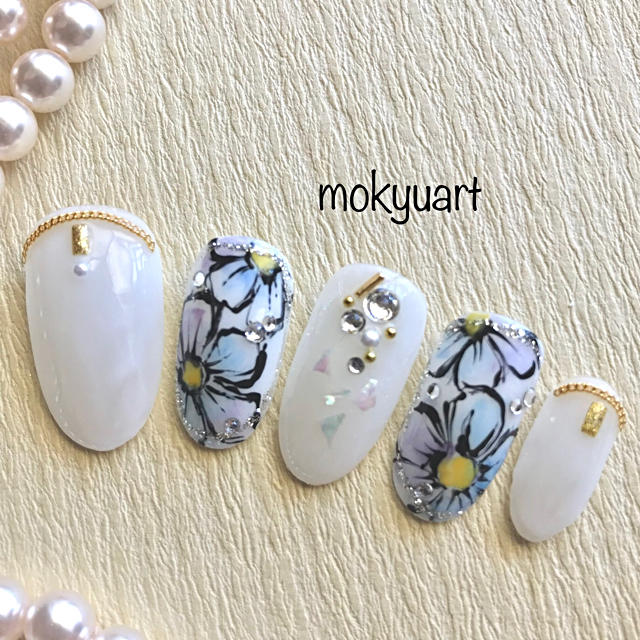 mokyuart46＊ボタニカルフラワー　ネイルチップ　ブルー　浴衣ネイル ハンドメイドのアクセサリー(ネイルチップ)の商品写真