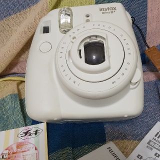 チェキ instax mini8+(フィルムカメラ)