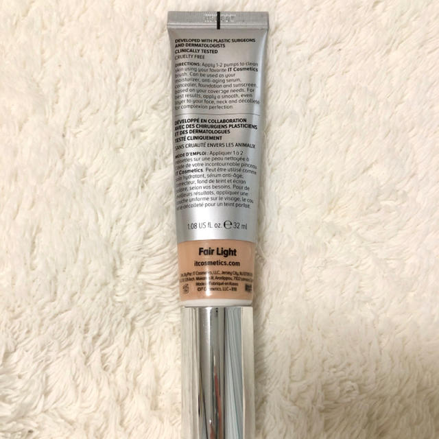 Sephora(セフォラ)の【ラクマ様専用 】It cosmetics ccクリーム　Fair Light コスメ/美容のベースメイク/化粧品(CCクリーム)の商品写真