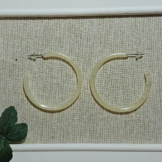 ピアス(ピアス)