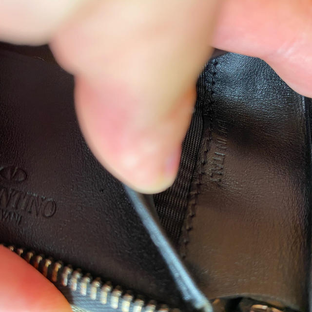 VALENTINO(ヴァレンティノ)のヴァレンティノ　バレンチノ　VALENTINO   折り財布　二つ折り財布 メンズのファッション小物(折り財布)の商品写真