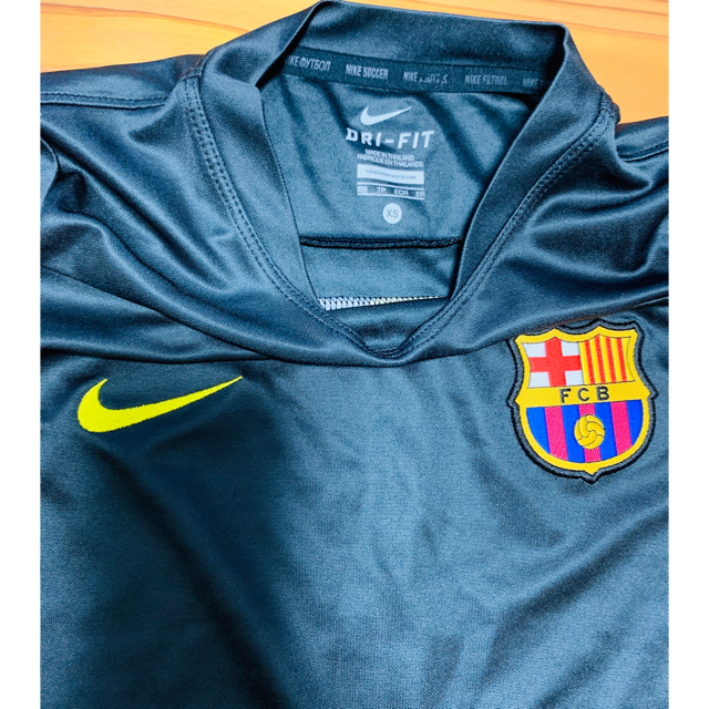 NIKE(ナイキ)のNIKEサッカーTシャツキッズXS 120cmくらい スポーツ/アウトドアのサッカー/フットサル(ウェア)の商品写真