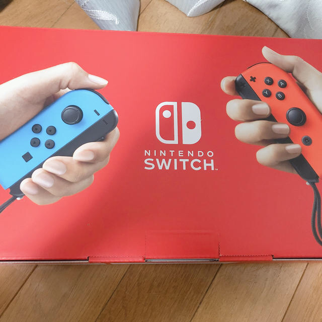 Nintendo Switch ネオンブルー　ネオンレッド
