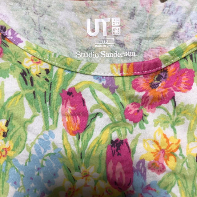 UNIQLO(ユニクロ)の美品！花柄ワンピ　110 キッズ/ベビー/マタニティのキッズ服女の子用(90cm~)(ワンピース)の商品写真