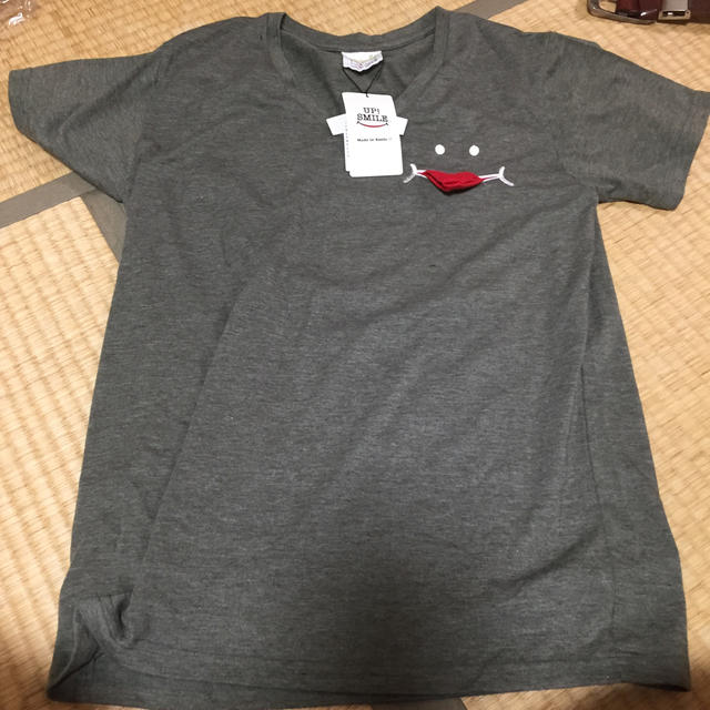 APPLE SMILE(アップルスマイル)のアップスマイルTシャツLサイズ明日発送致します。 メンズのトップス(Tシャツ/カットソー(半袖/袖なし))の商品写真