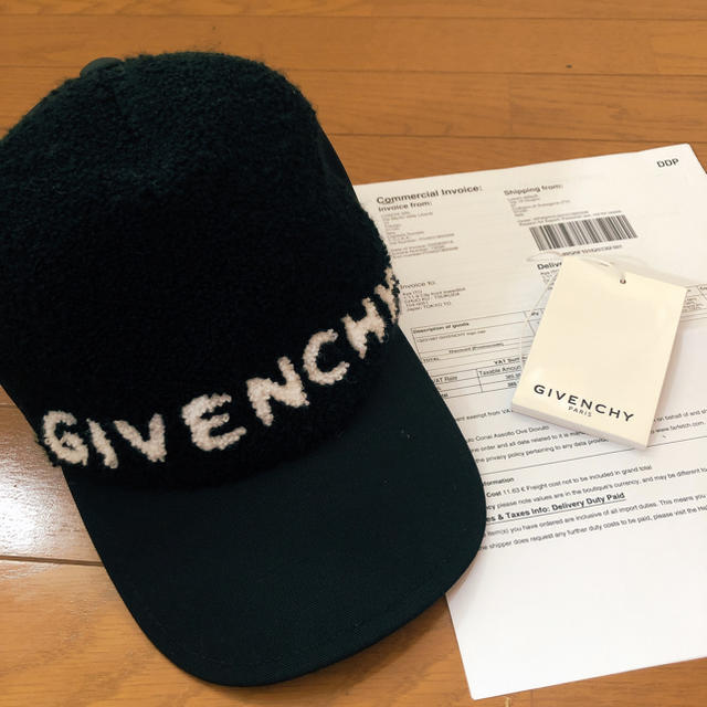 GIVENCHY(ジバンシィ)のSALE!新品 西島隆弘 着用 GIVENCHY キャップ メンズの帽子(キャップ)の商品写真