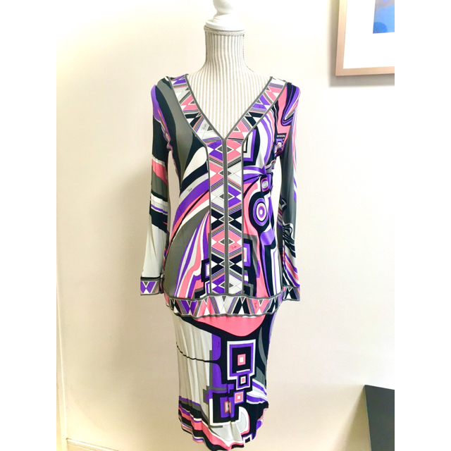 EMILIO PUCCI(エミリオプッチ)の★専用ご予約品・7／12までお取り置き★ レディースのワンピース(ひざ丈ワンピース)の商品写真