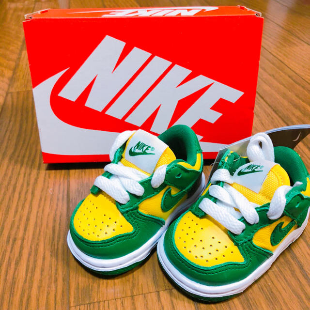 NIKE(ナイキ)の【新品】NIKE＊Dunk Low "Brazil" 8センチ キッズ/ベビー/マタニティのベビー靴/シューズ(~14cm)(スニーカー)の商品写真