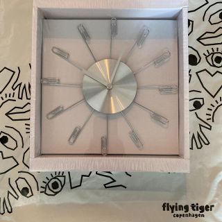 フライングタイガーコペンハーゲン(Flying Tiger Copenhagen)の【新品未開封】フライングタイガー 壁掛け時計 クリップ　★即日発送(掛時計/柱時計)