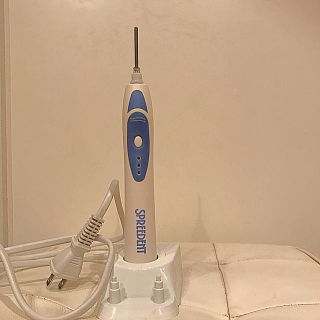 アムウェイ(Amway)のアムウェイ　電動歯ブラシ　本体と充電器セット(電動歯ブラシ)