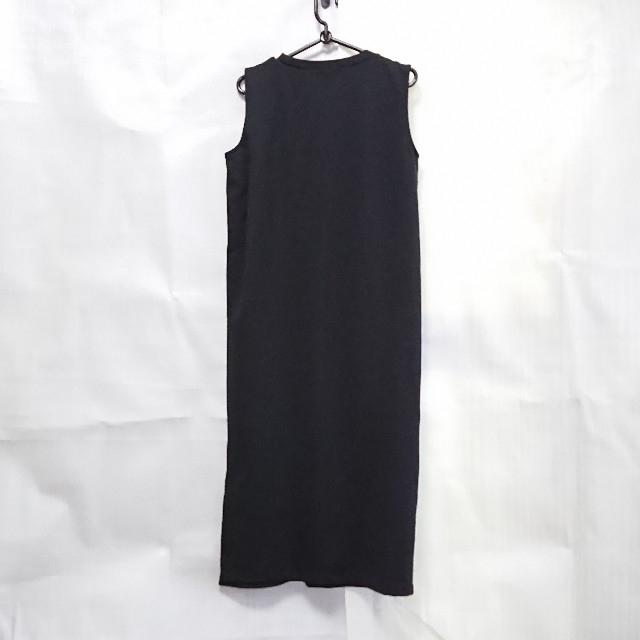 moussy(マウジー)の●Ⅰマウジー 未使用タグ付き SHOULDER TUCK SLEEVELESS  レディースのワンピース(ひざ丈ワンピース)の商品写真