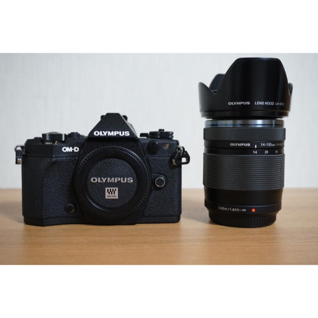 OLYMPUS(オリンパス)のOM-D E-M5 Mark II レンズキット スマホ/家電/カメラのカメラ(ミラーレス一眼)の商品写真