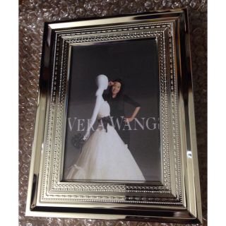 Vera Wang ウェディング ウェッジウッド 写真たて 大きめ | tspea.org