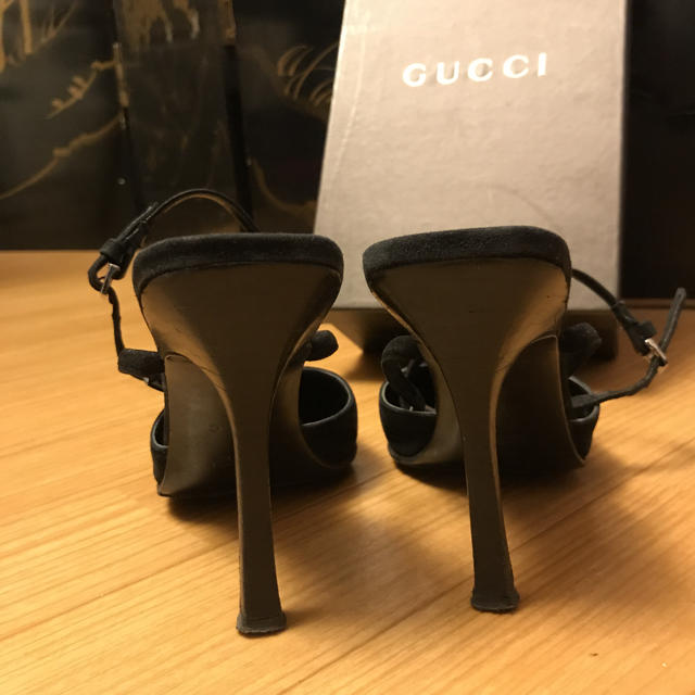 Gucci(グッチ)のGUCCIスエードパンプス レディースの靴/シューズ(ハイヒール/パンプス)の商品写真