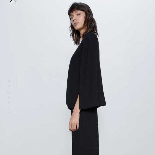 ZARA スリット入りケープ