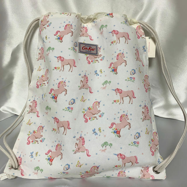 Cath Kidston(キャスキッドソン)の【新品✨】CathKidston  ユニコーンナップサック キッズ キッズ/ベビー/マタニティのこども用バッグ(リュックサック)の商品写真