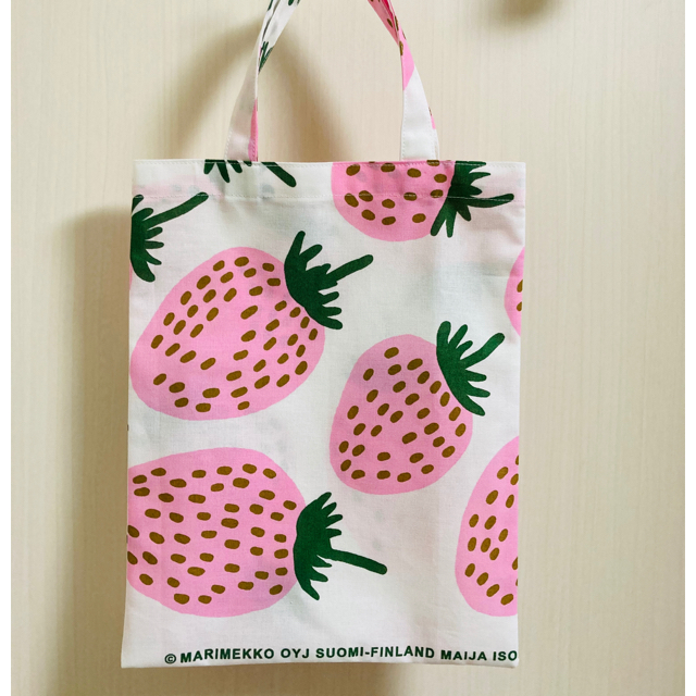 marimekko(マリメッコ)のマリメッコ　marimekko レア生地マンシッカミニバッグ☆パネルおまけ付き　 レディースのバッグ(トートバッグ)の商品写真