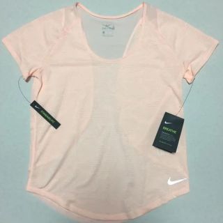 ナイキ(NIKE)のNIKE トップス　Tシャツ(Tシャツ(半袖/袖なし))